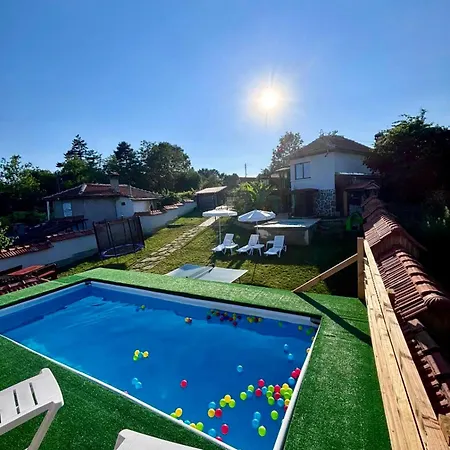 Villa The Pepper House Kavlak